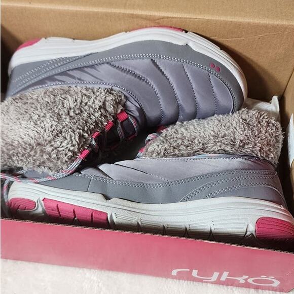 Ryka size 6 Grey wate repellant boots - Picture 2 of 5